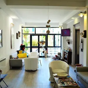 Spot 2*, Varazze Italia