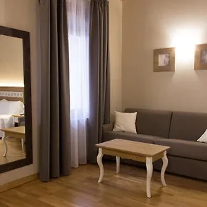Sesmones 3*, Lodi Italia